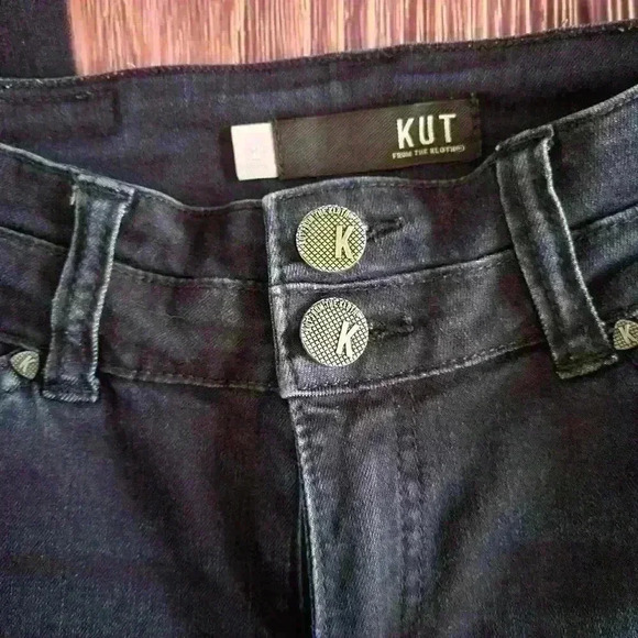 KUT sz 2 boot cut dark wash jean - Picture 4 of 4